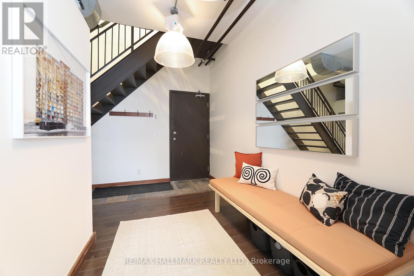 7 - 189 Queen Street E, Toronto, Ontario  M5A 1S2 - Photo 2 - C13039142