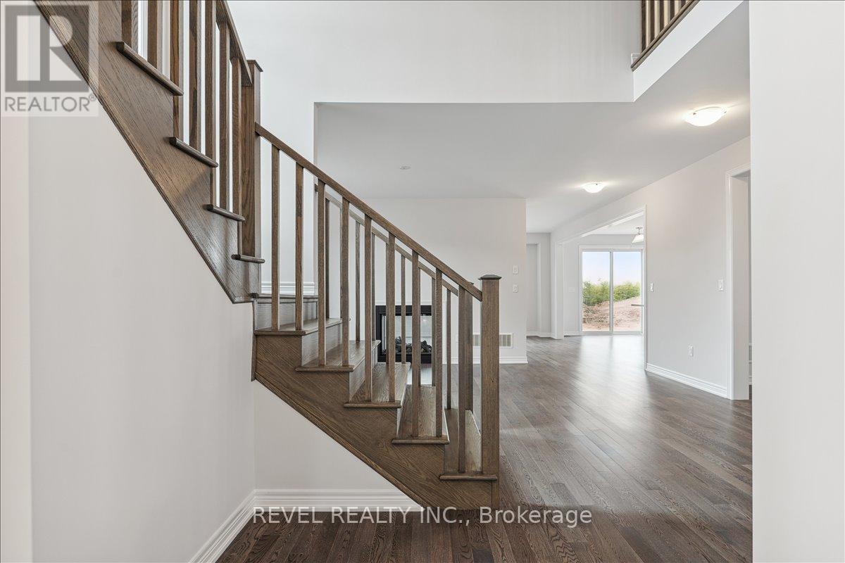 120 Starfire Crescent, Hamilton, Ontario  L8E 5G9 - Photo 8 - X13032054