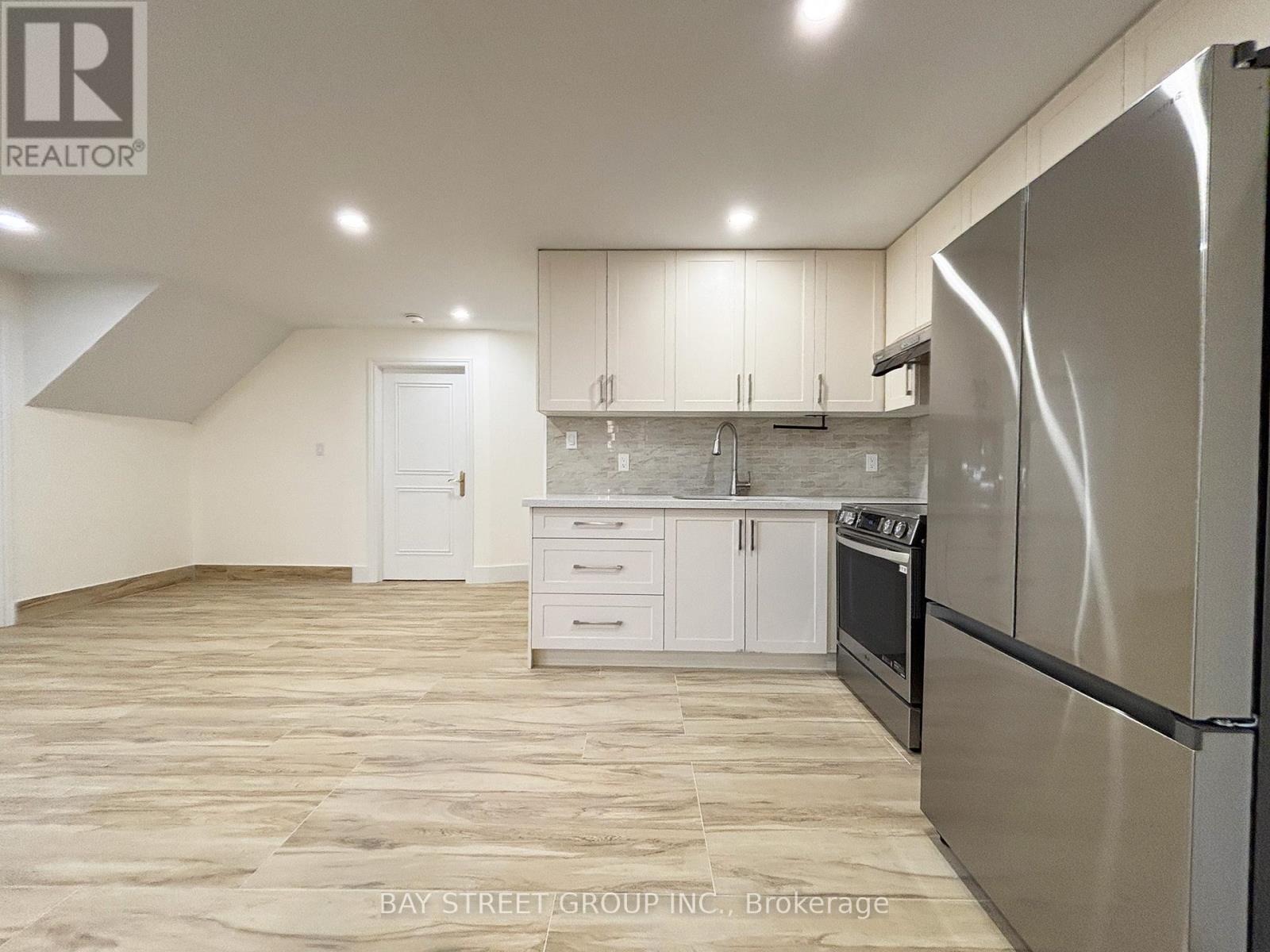 Bsmt 42 Brown Court, Newmarket, Ontario  L3Y 0C7 - Photo 10 - N13039018