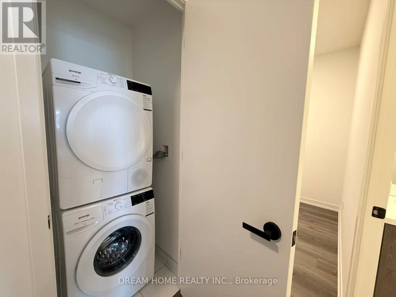 2921 - 8 Interchange Way, Vaughan, Ontario  L4K 5Z7 - Photo 4 - N13039022