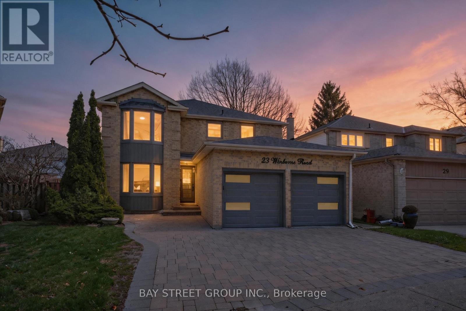 33 Winborne Drive, Vaughan, Ontario  L4J 2R8 - Photo 3 - N13039024