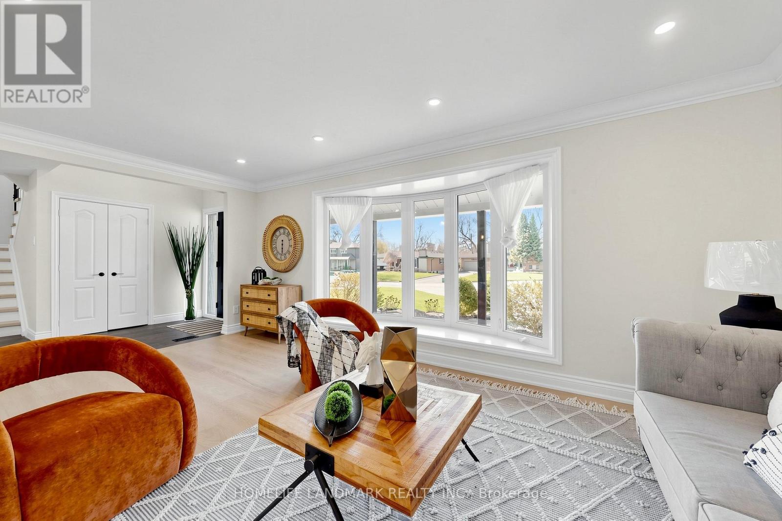 16 Worsley Court, Markham, Ontario  L3R 1V4 - Photo 4 - N13039038