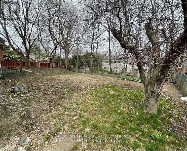 4 Elspeth Place, Markham, Ontario  L3T 1C4 - Photo 4 - N13039120