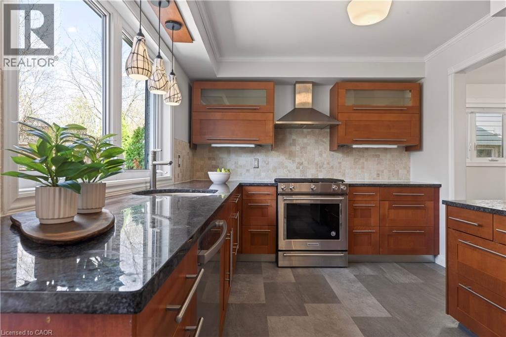 2391 Arnold Crescent, Burlington, Ontario  L7F 4J2 - Photo 14 - 40823719