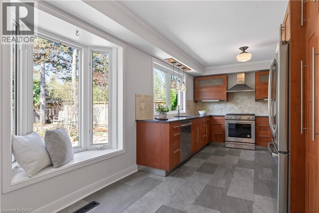 2391 Arnold Crescent, Burlington, Ontario  L7F 4J2 - Photo 15 - 40823719