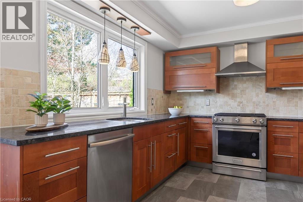 2391 Arnold Crescent, Burlington, Ontario  L7F 4J2 - Photo 16 - 40823719