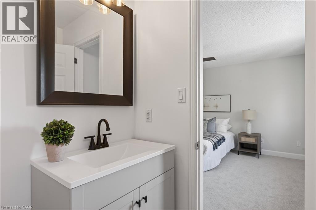 2391 Arnold Crescent, Burlington, Ontario  L7F 4J2 - Photo 34 - 40823719