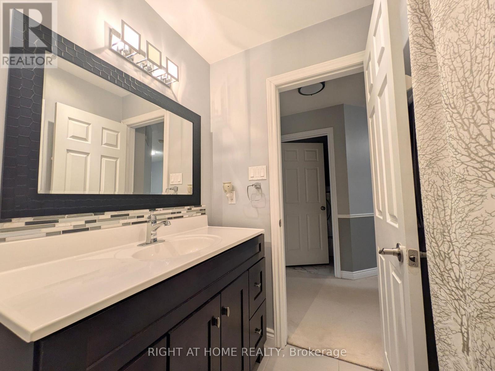 2096 Blacksmith Lane, Oakville, Ontario  L6M 3A3 - Photo 8 - W13039020