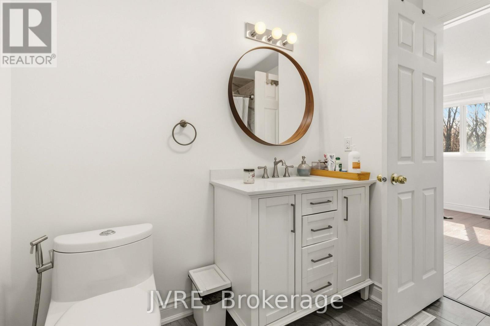 2918 Westbury Court, Mississauga, Ontario  L5M 6B2 - Photo 17 - W13039034