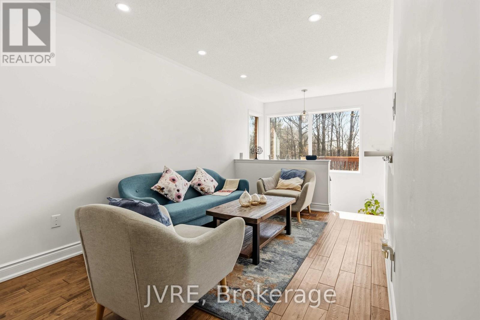 2918 Westbury Court, Mississauga, Ontario  L5M 6B2 - Photo 6 - W13039034