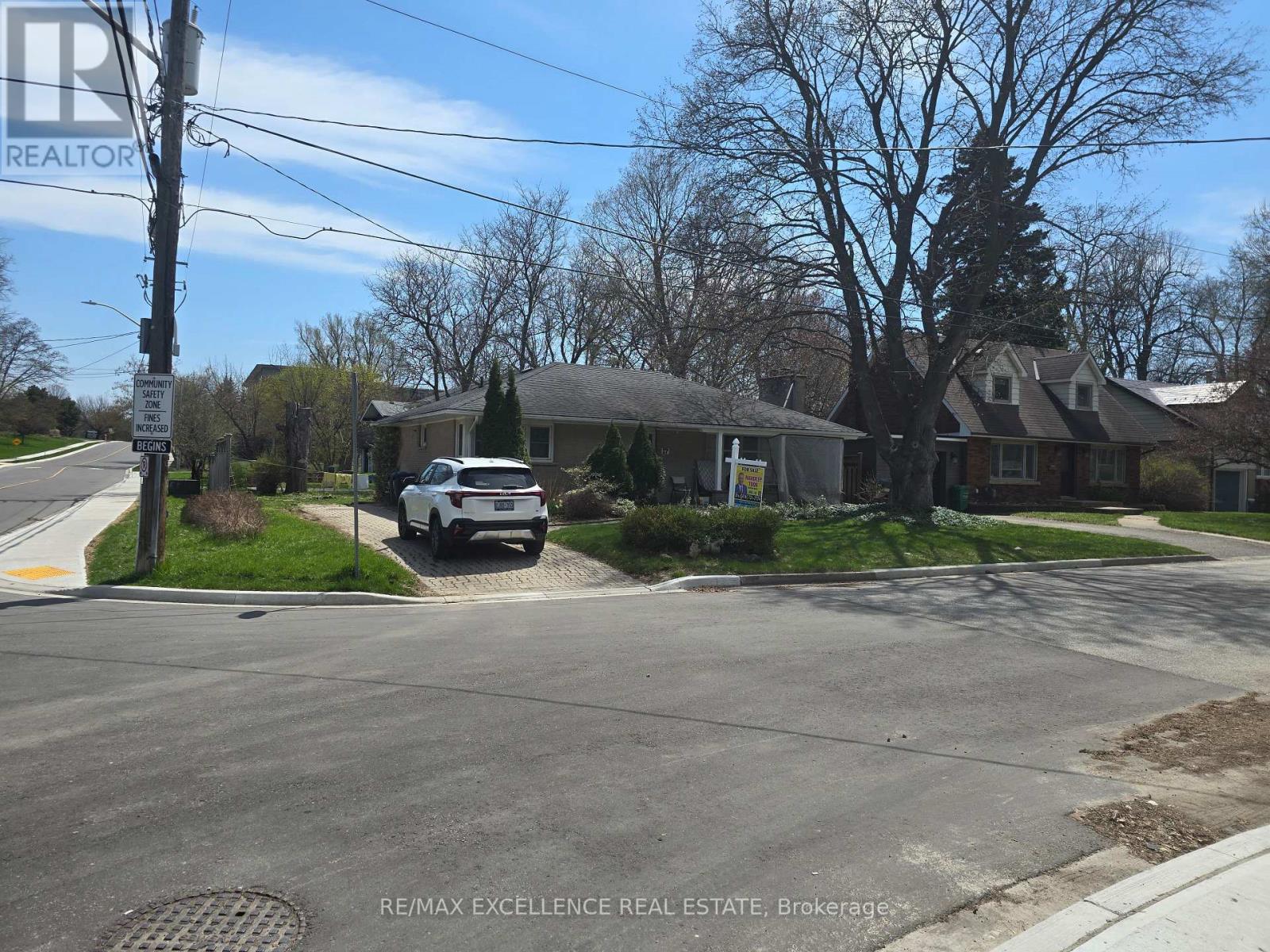 17 Armstrong Street, Brampton, Ontario  L6W 1W7 - Photo 3 - W13039044