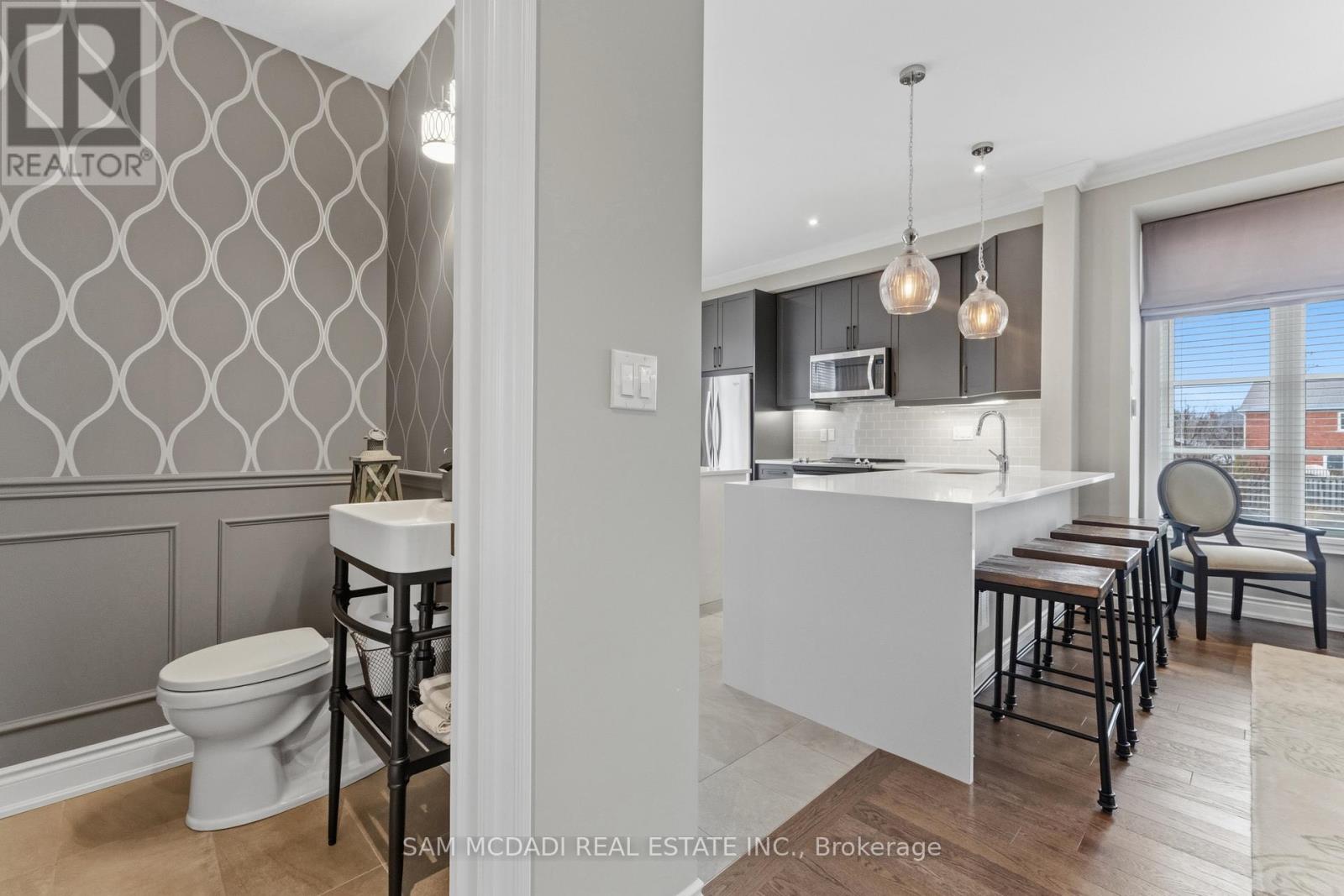 2029 Queensborough Gate, Mississauga, Ontario  L5M 0Y1 - Photo 10 - W13039116