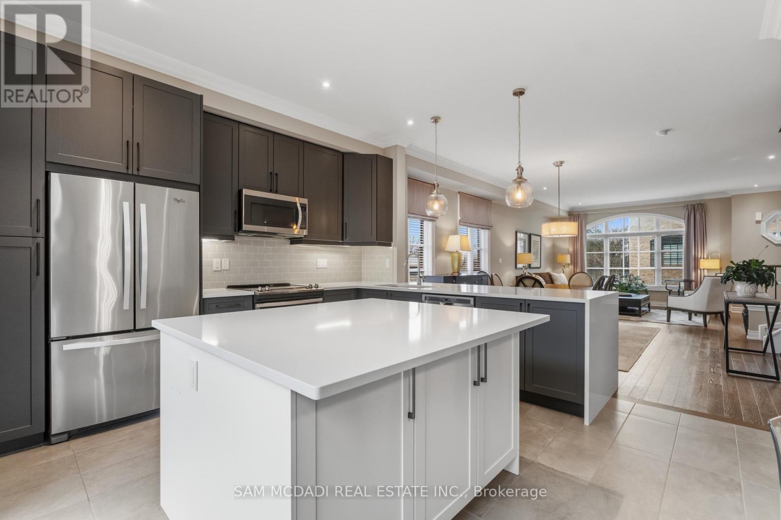 2029 Queensborough Gate, Mississauga, Ontario  L5M 0Y1 - Photo 15 - W13039116