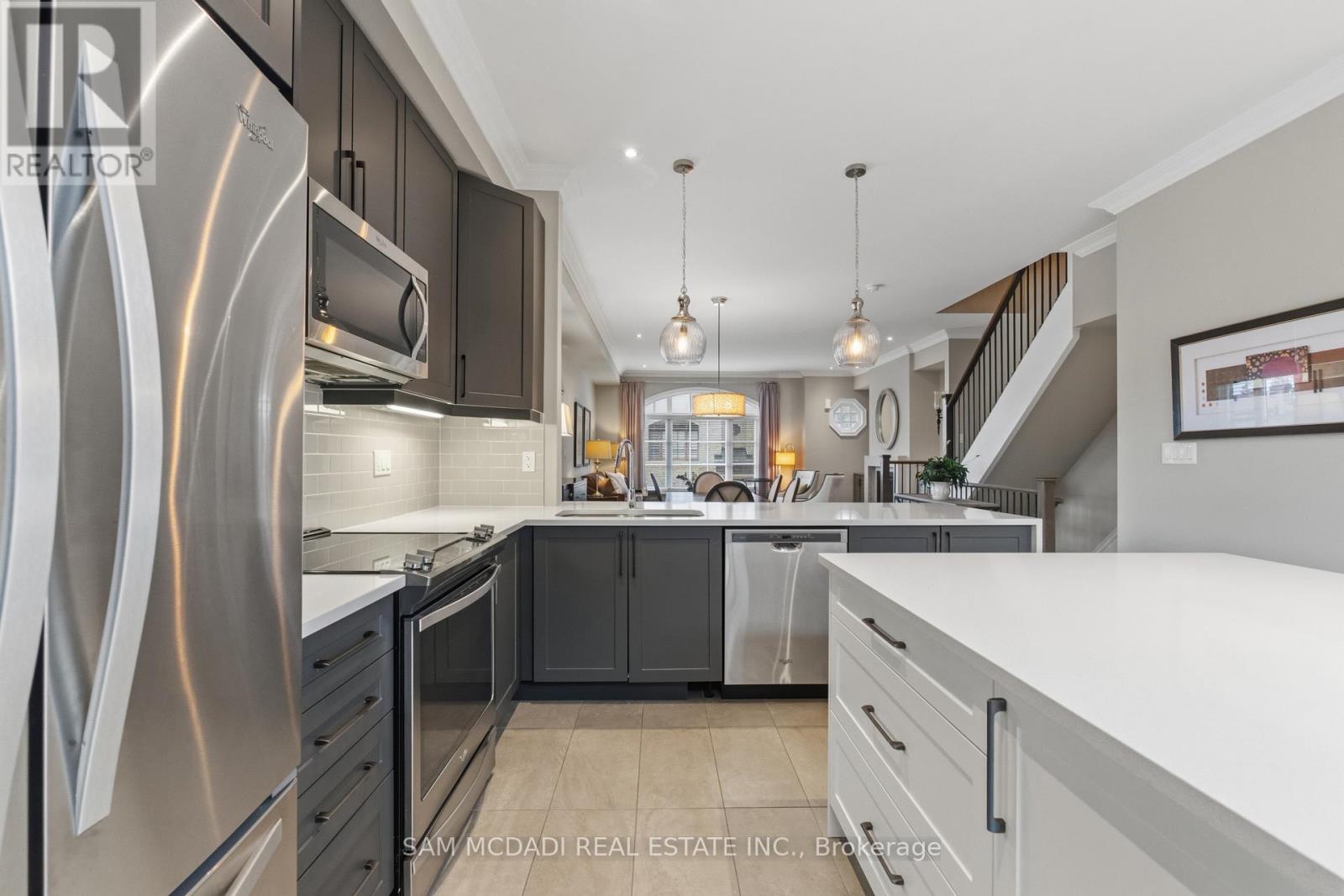 2029 Queensborough Gate, Mississauga, Ontario  L5M 0Y1 - Photo 16 - W13039116