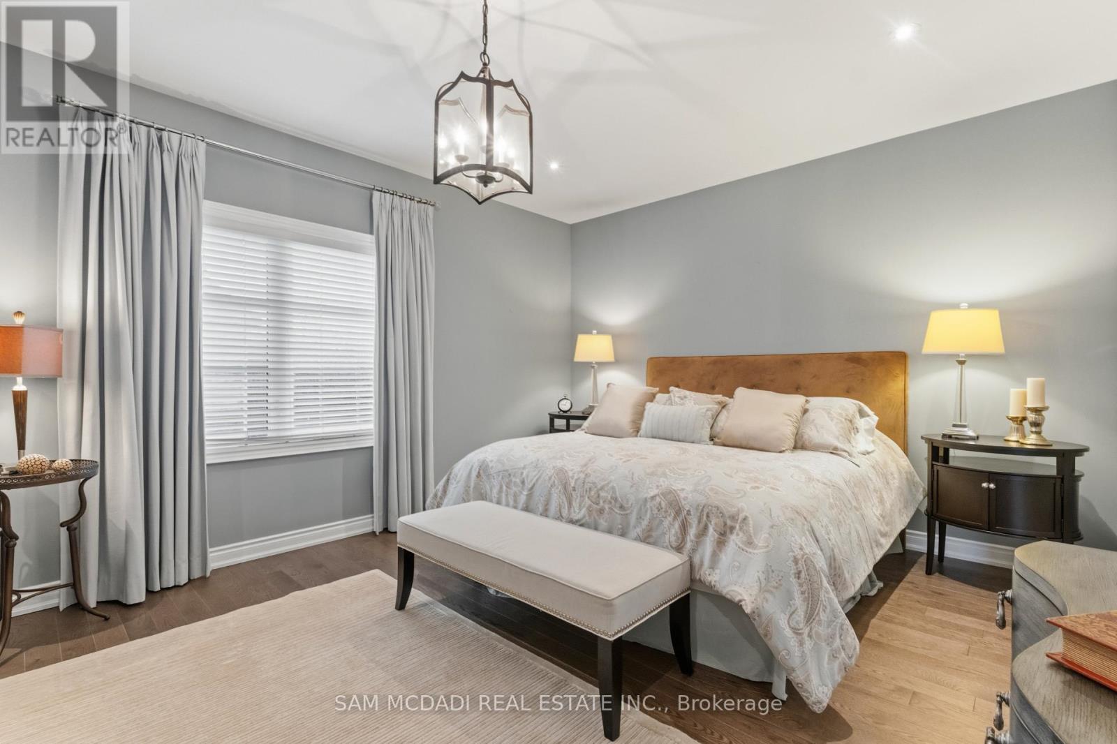 2029 Queensborough Gate, Mississauga, Ontario  L5M 0Y1 - Photo 21 - W13039116