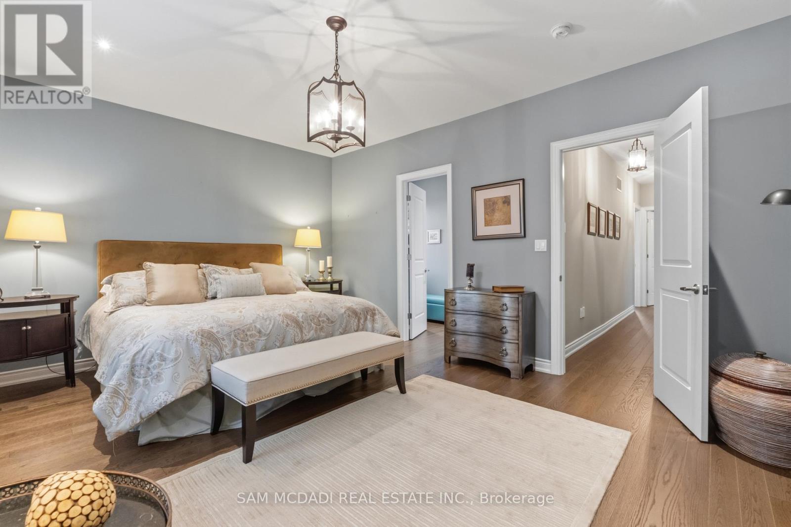 2029 Queensborough Gate, Mississauga, Ontario  L5M 0Y1 - Photo 22 - W13039116