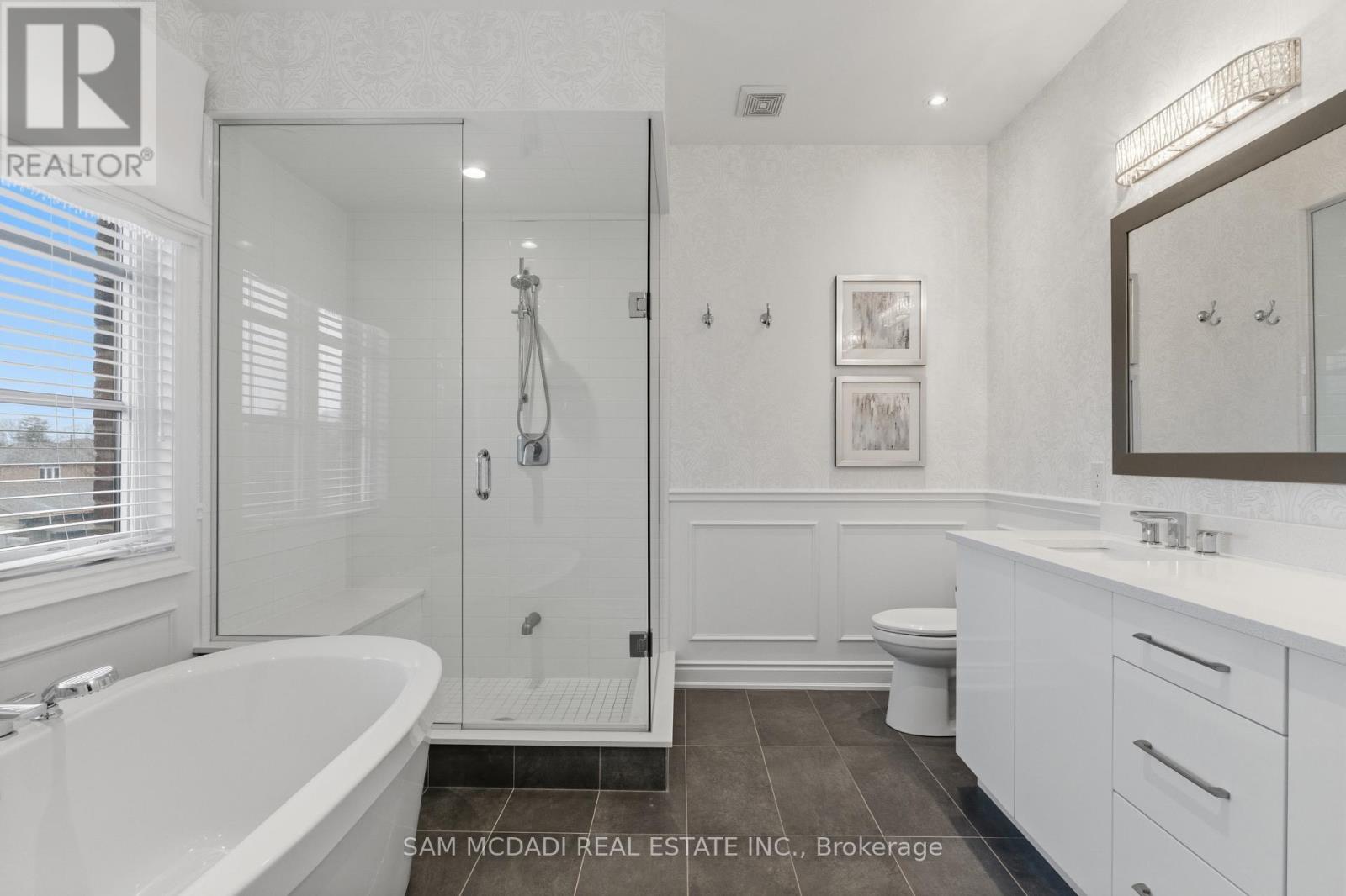 2029 Queensborough Gate, Mississauga, Ontario  L5M 0Y1 - Photo 23 - W13039116