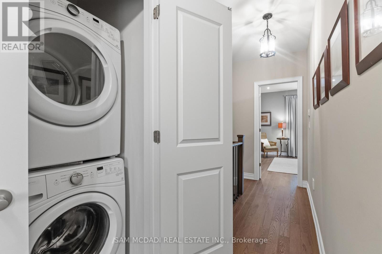 2029 Queensborough Gate, Mississauga, Ontario  L5M 0Y1 - Photo 30 - W13039116