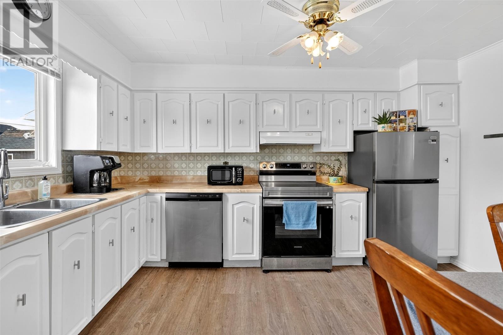 48 Harbour Buffett Road, Arnold's Cove, Newfoundland & Labrador  A0B 1A0 - Photo 3 - 1295703