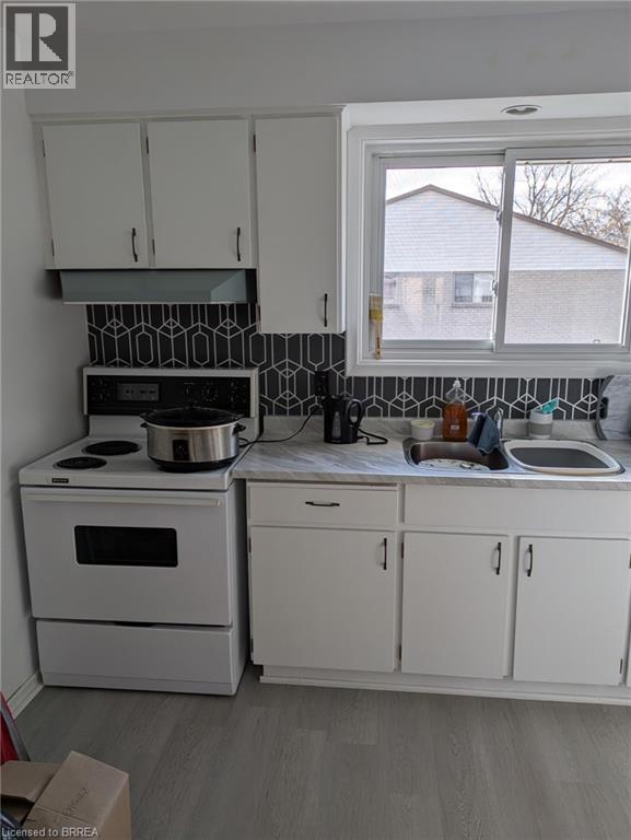 36 Graham Avenue Unit# 3, Brantford, Ontario  N3T 1C4 - Photo 3 - 40822510