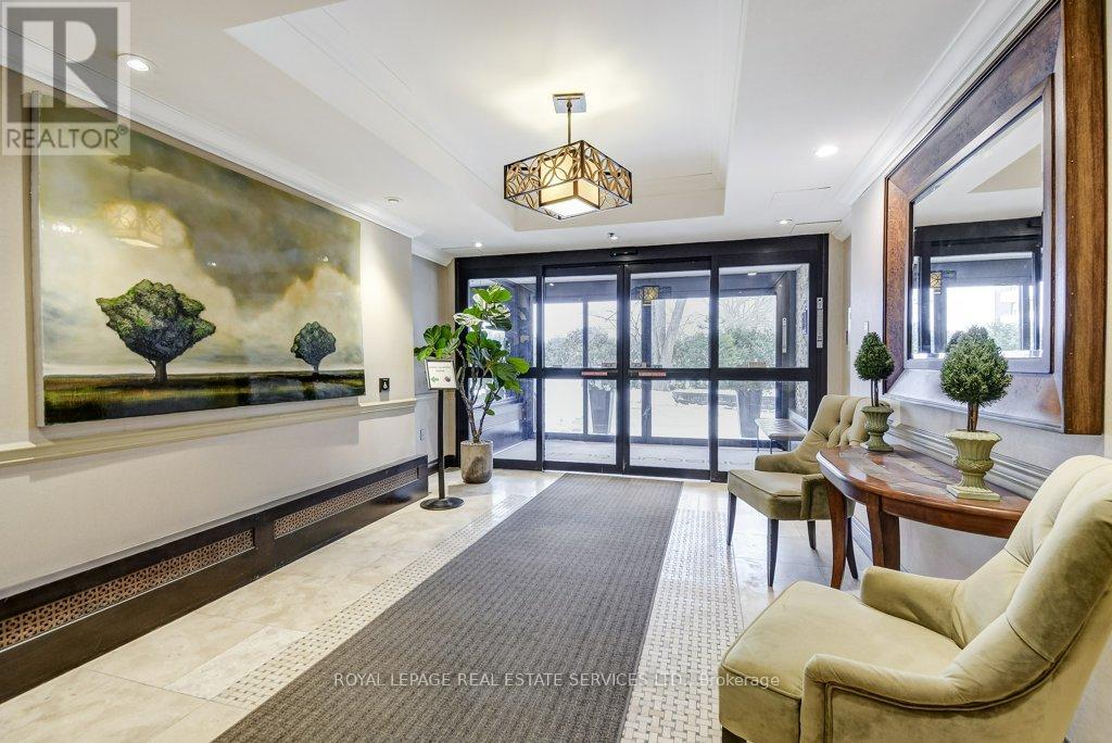 601 - 212 Kerr Street, Oakville, Ontario  L6K 3B1 - Photo 6 - W12862976