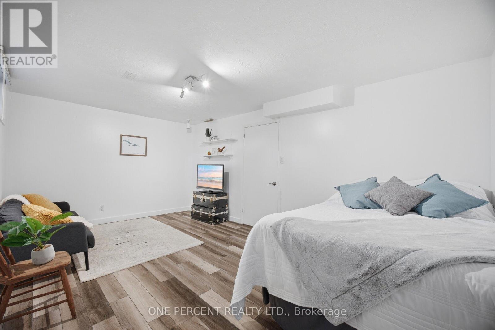 10 Ristau Crescent, Kitchener, Ontario  N2E 3A8 - Photo 30 - X13038994