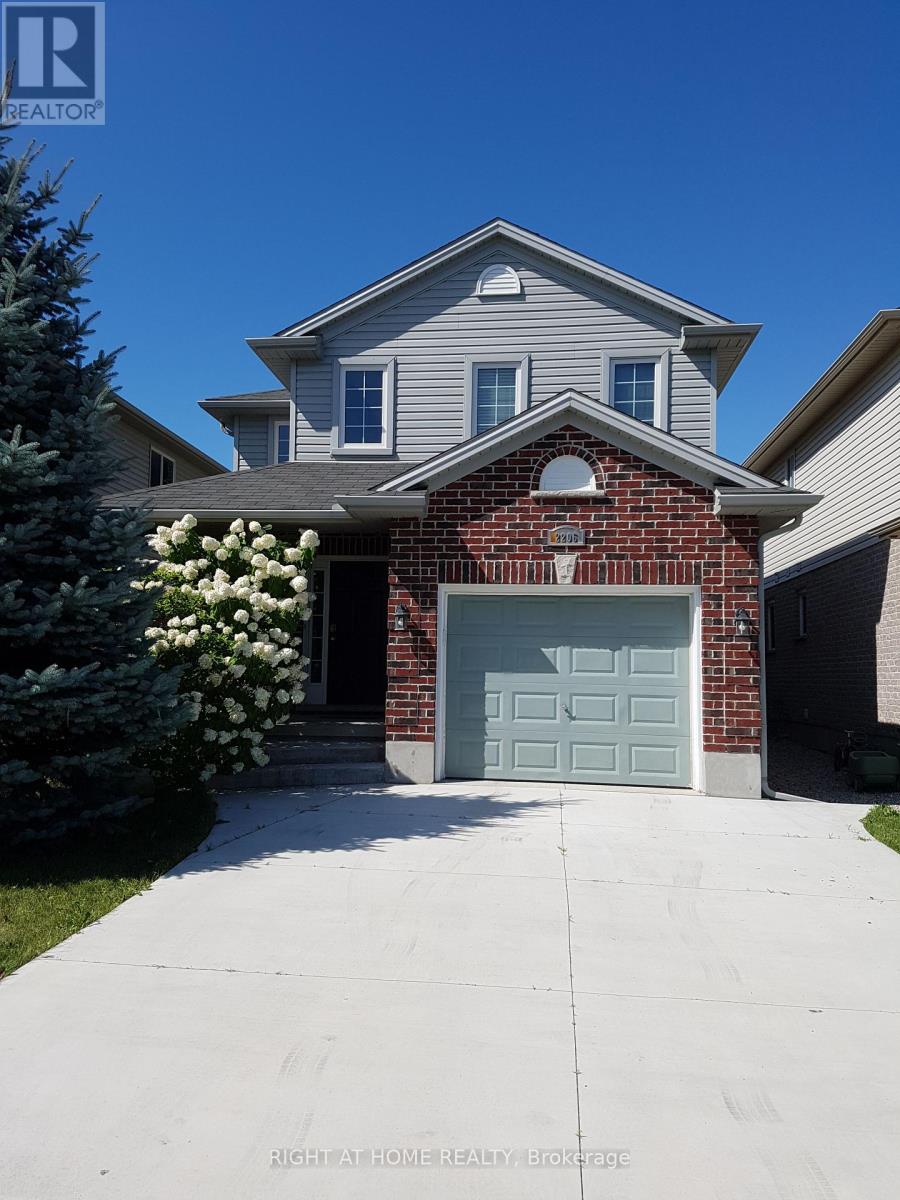2206 CORONATION DRIVE, London North, Ontario