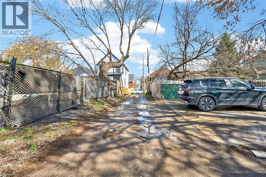 133 Avondale Street, Hamilton, Ontario  L8L 7B9 - Photo 39 - 40819544