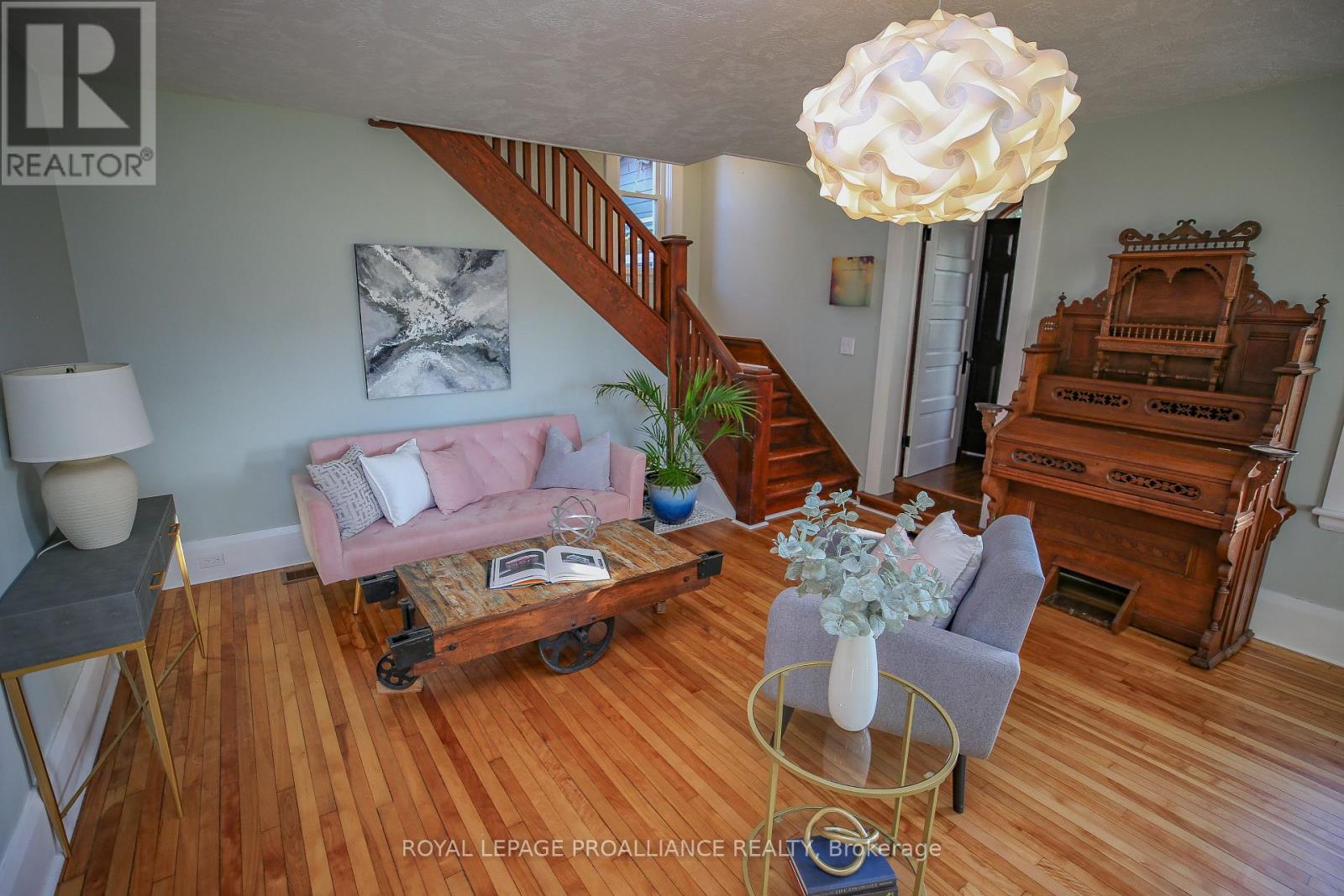 1379 County Road 2 Road W, Elizabethtown-Kitley, Ontario  K6V 7C5 - Photo 2 - X13039210