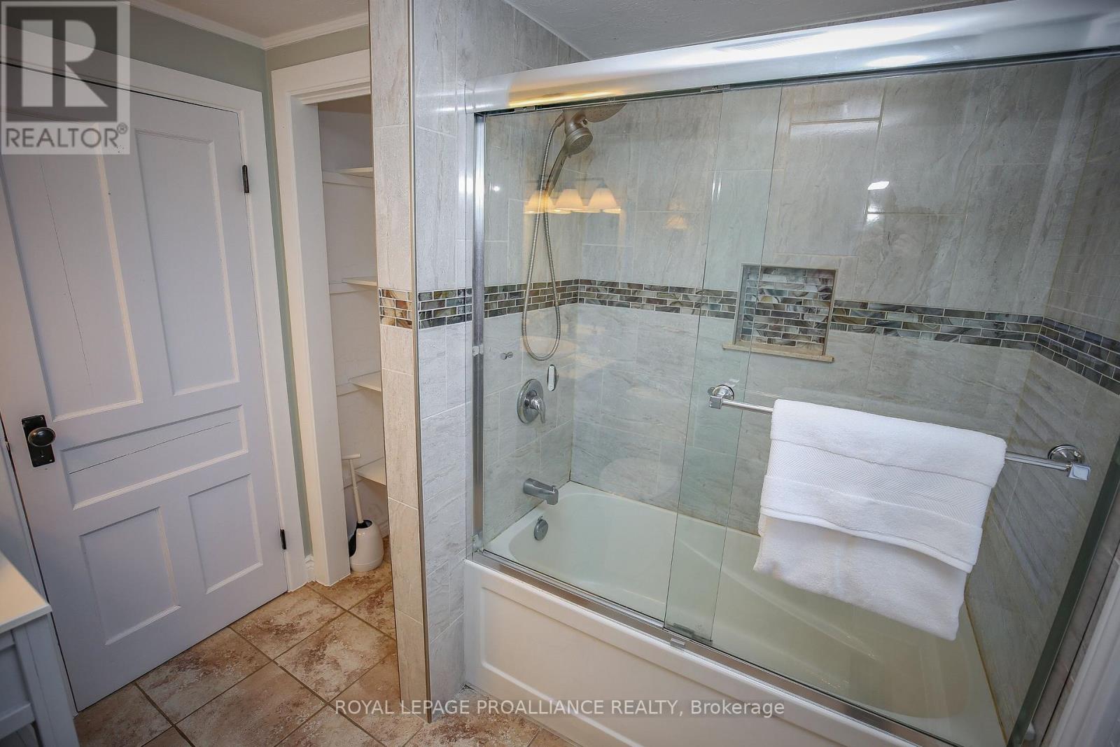 1379 County Road 2 Road W, Elizabethtown-Kitley, Ontario  K6V 7C5 - Photo 25 - X13039210