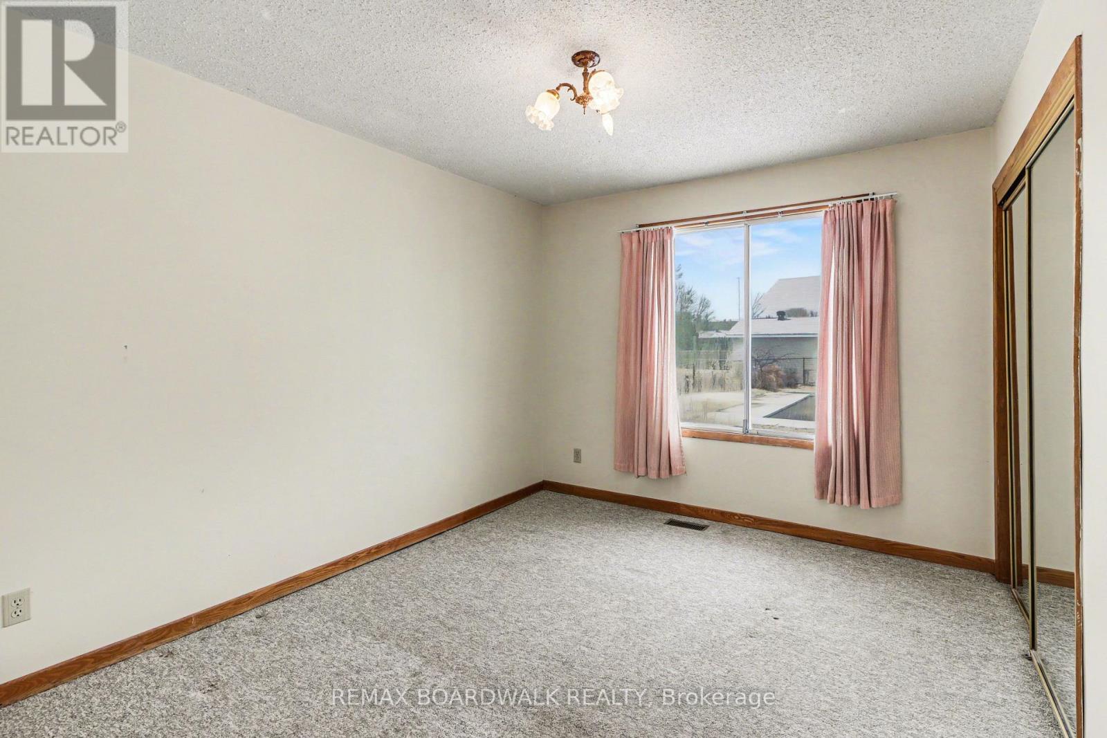 687 Duhamel Street, Casselman, Ontario  K0A 1M0 - Photo 16 - X12978950