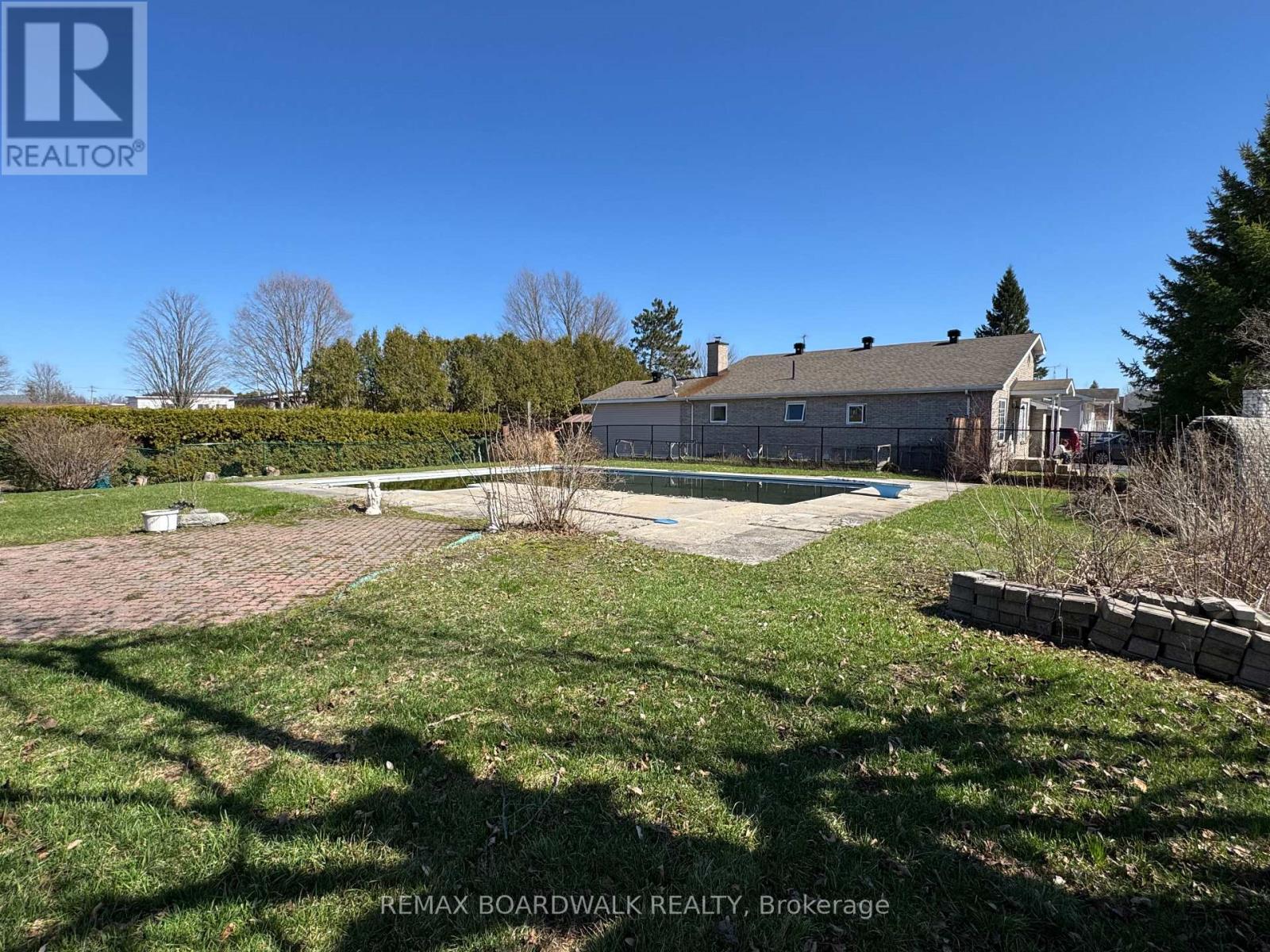 687 Duhamel Street, Casselman, Ontario  K0A 1M0 - Photo 29 - X12978950