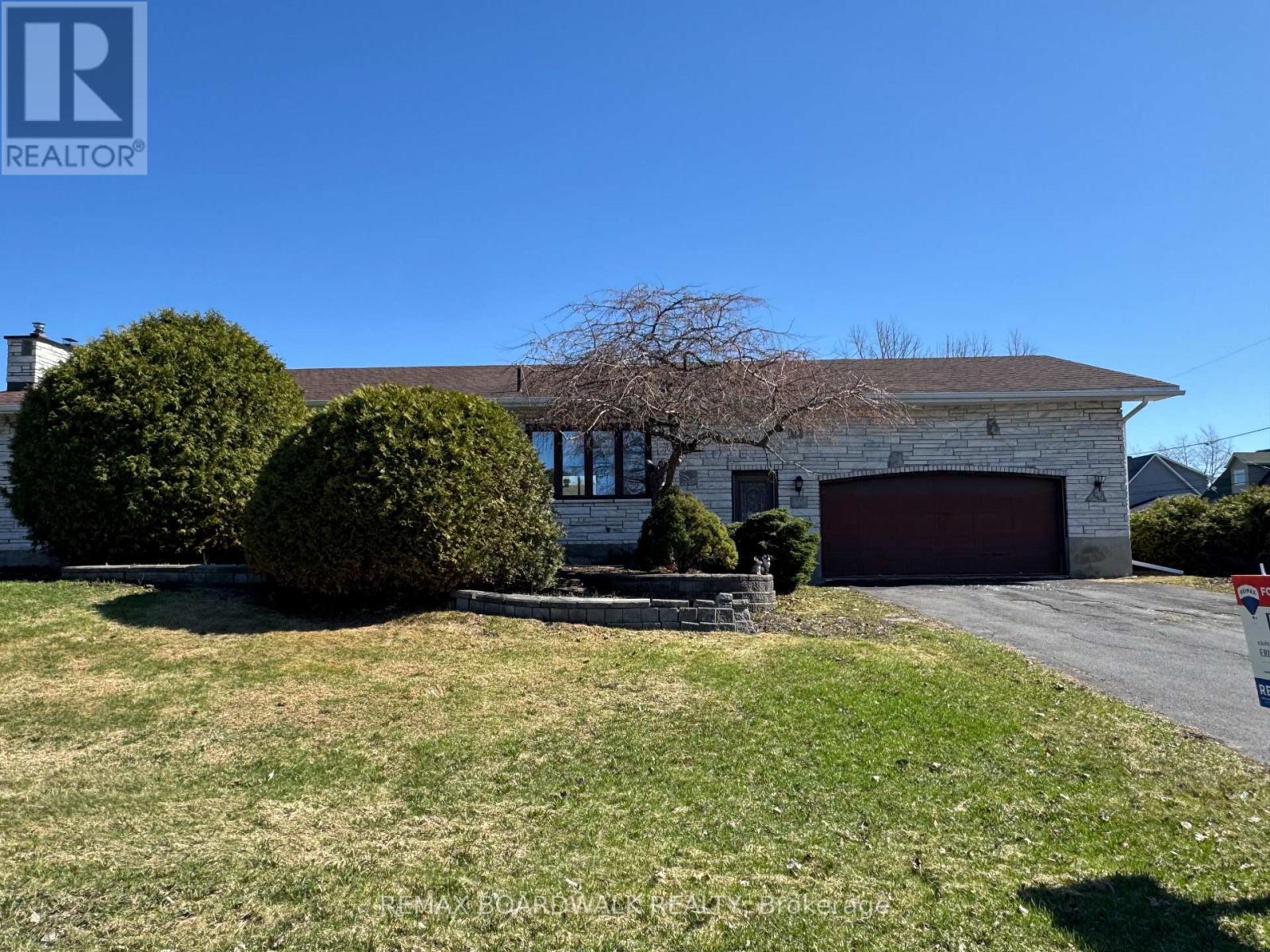 687 DUHAMEL STREET, Casselman, Ontario