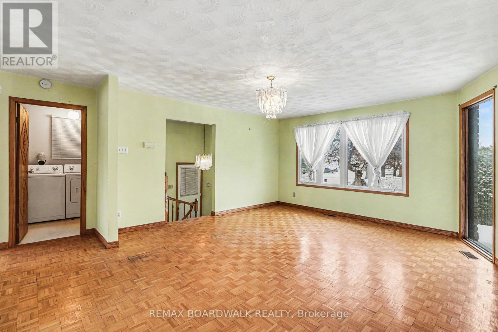 687 Duhamel Street, Casselman, Ontario  K0A 1M0 - Photo 8 - X12978950