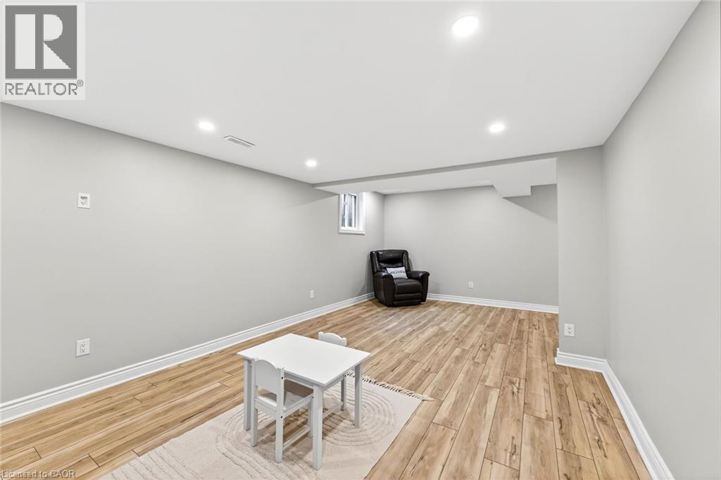 22 Vance Crescent, Waterdown, Ontario  L8B 0B8 - Photo 39 - 40822885