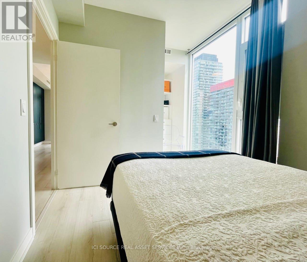 2206 - 33 Helendale Avenue, Toronto (Yonge-Eglinton), Ontario  M4R 0A4 - Photo 11 - C13039214