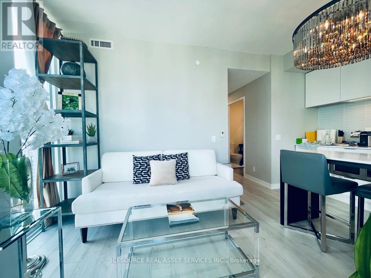 2206 - 33 Helendale Avenue, Toronto (Yonge-Eglinton), Ontario  M4R 0A4 - Photo 19 - C13039214