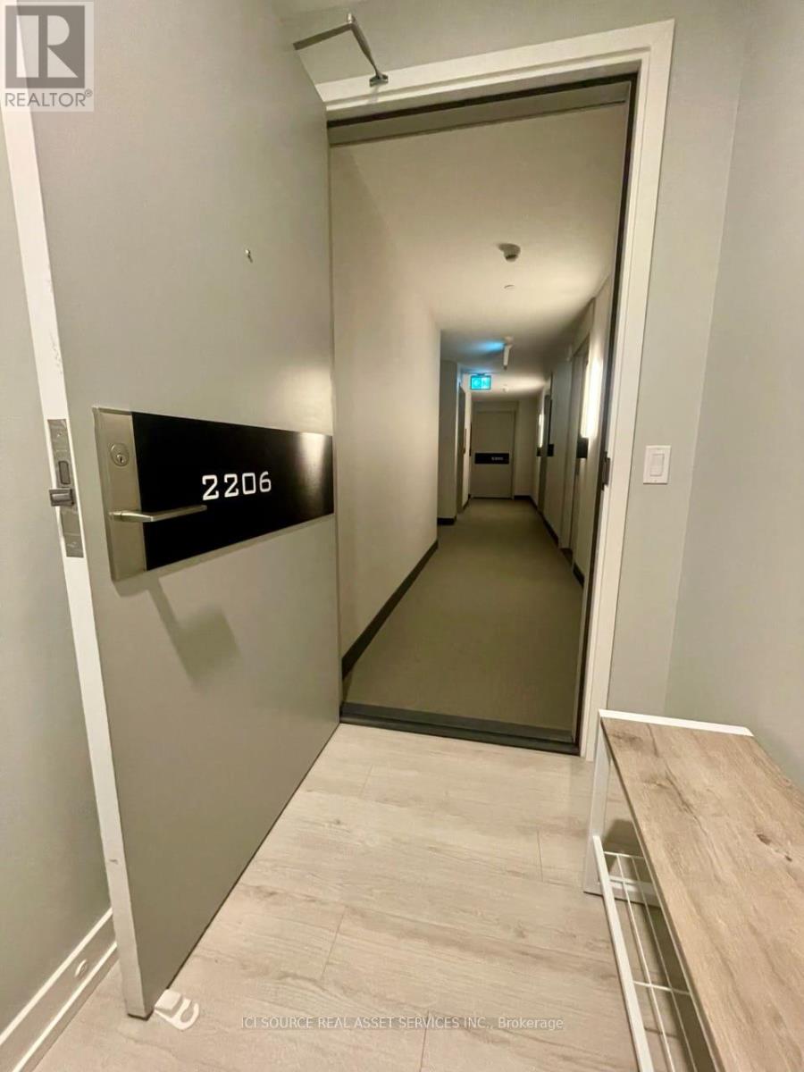 2206 - 33 Helendale Avenue, Toronto (Yonge-Eglinton), Ontario  M4R 0A4 - Photo 3 - C13039214