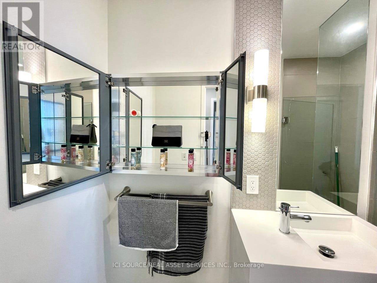 2206 - 33 Helendale Avenue, Toronto (Yonge-Eglinton), Ontario  M4R 0A4 - Photo 30 - C13039214