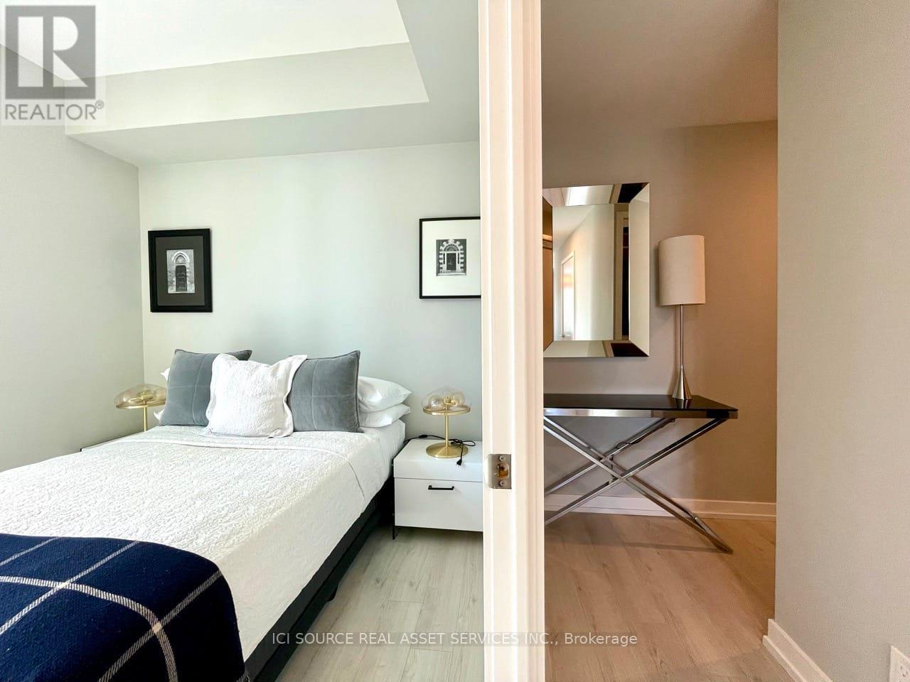 2206 - 33 Helendale Avenue, Toronto (Yonge-Eglinton), Ontario  M4R 0A4 - Photo 9 - C13039214