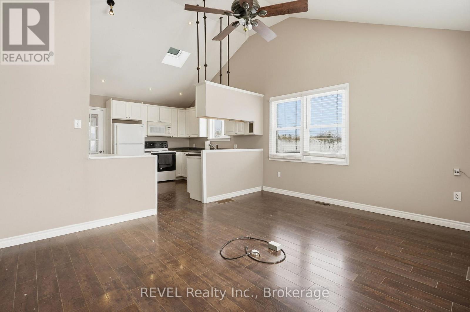 1098 Beaverdams Road, Thorold, Ontario  L2H 0W2 - Photo 7 - X12712606