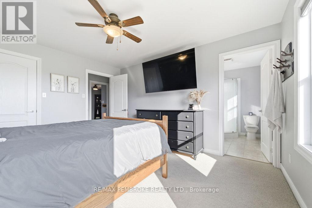 15 Samuel St Street, Laurentian Valley, Ontario  K8A 6W8 - Photo 12 - X13039216