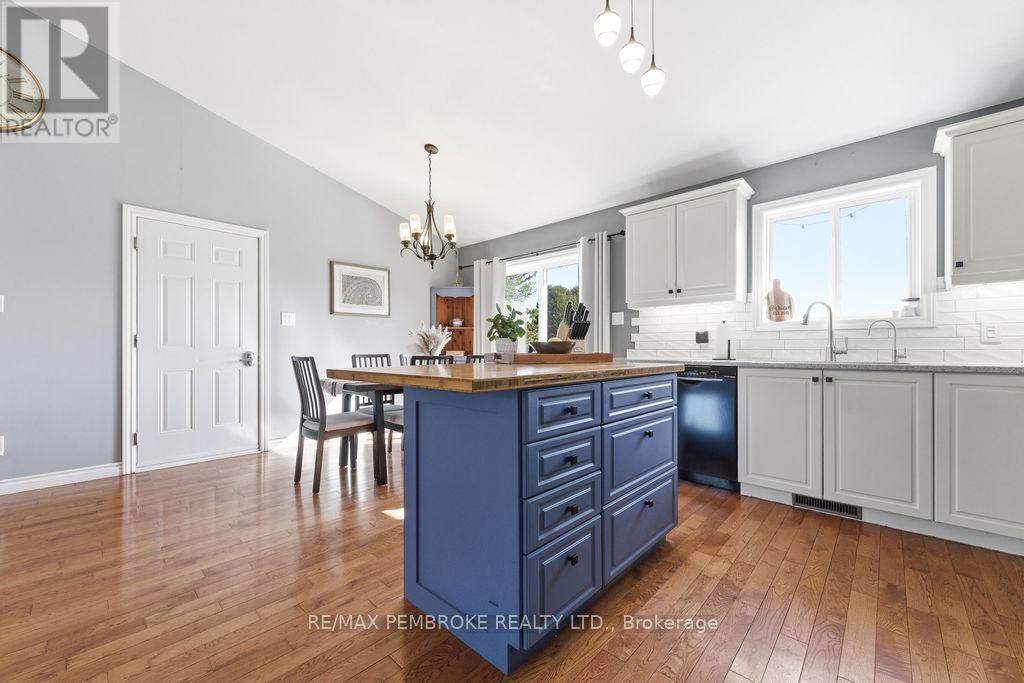 15 Samuel St Street, Laurentian Valley, Ontario  K8A 6W8 - Photo 14 - X13039216