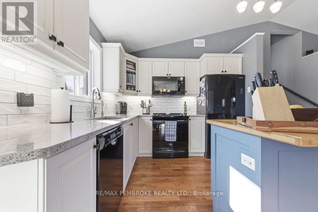 15 Samuel St Street, Laurentian Valley, Ontario  K8A 6W8 - Photo 16 - X13039216