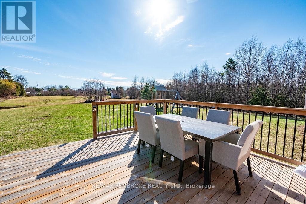 15 Samuel St Street, Laurentian Valley, Ontario  K8A 6W8 - Photo 36 - X13039216