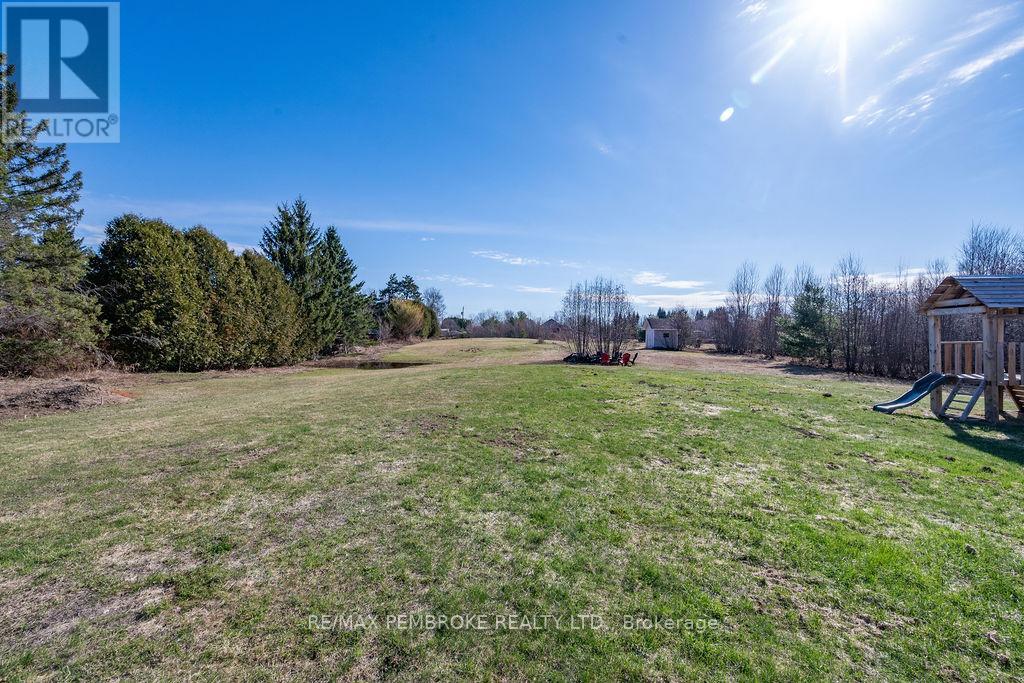 15 Samuel St Street, Laurentian Valley, Ontario  K8A 6W8 - Photo 38 - X13039216