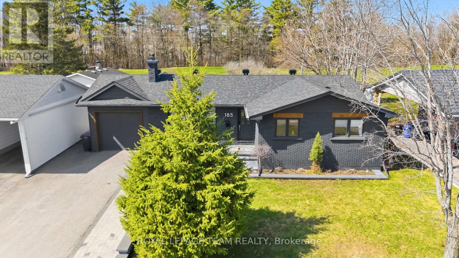 185 Lacroix Avenue, Ottawa, Ontario  K1E 1K2 - Photo 2 - X13039196