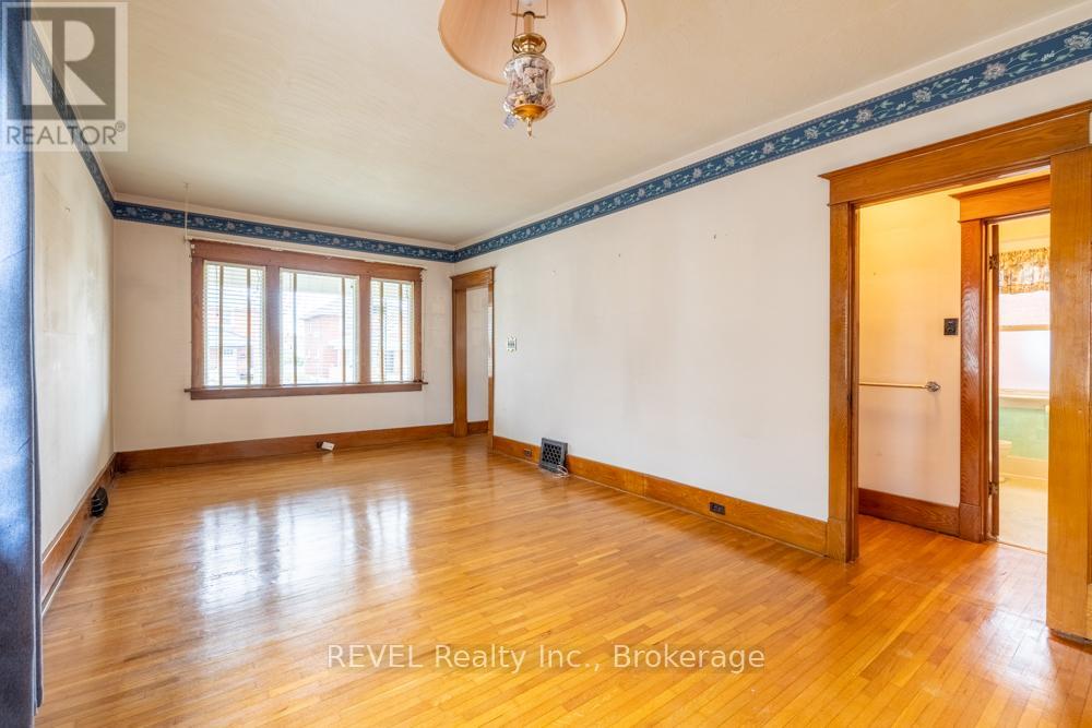 5176 Willmott Street, Niagara Falls, Ontario  L2E 2A5 - Photo 9 - X13039206