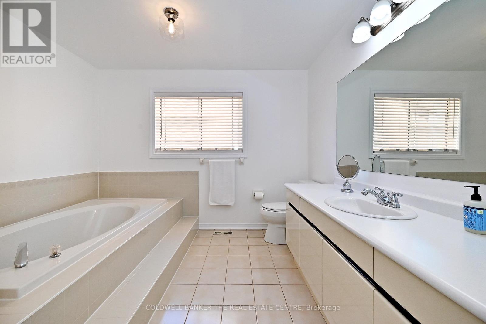 194 Chambers Crescent, Newmarket, Ontario  L3X 1T1 - Photo 37 - N13039154