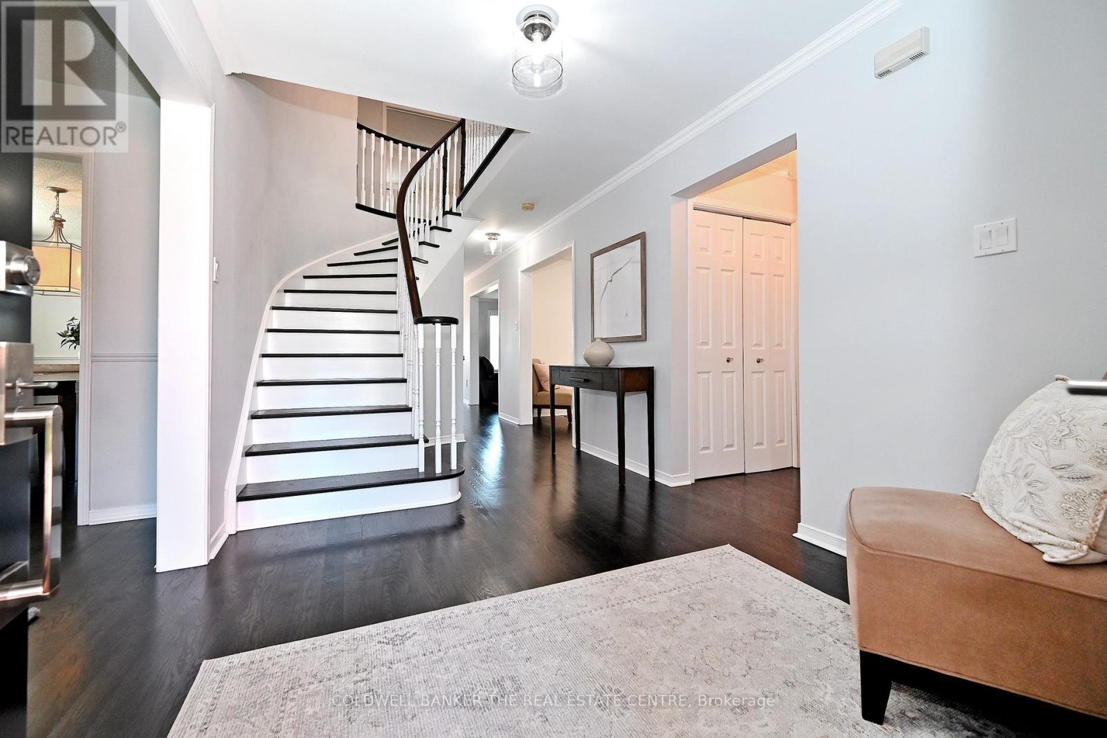 194 Chambers Crescent, Newmarket, Ontario  L3X 1T1 - Photo 4 - N13039154